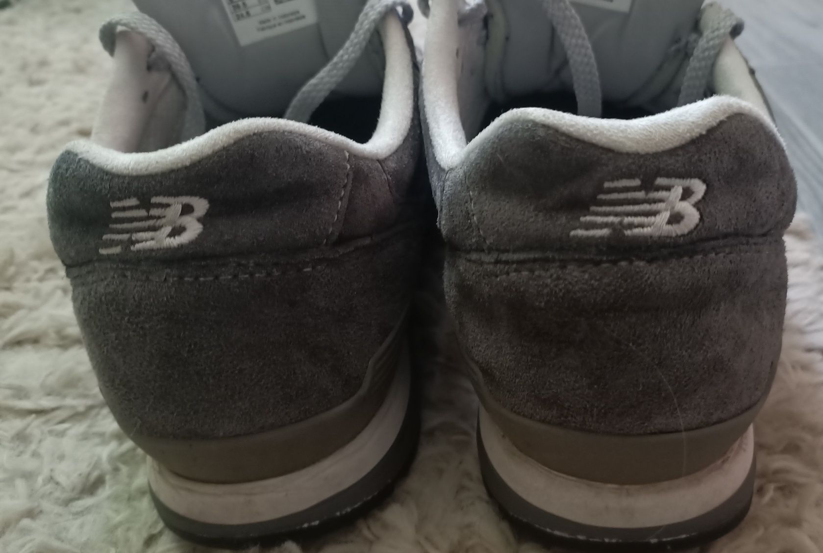 Buty sportowe unisex firmy New Balance.