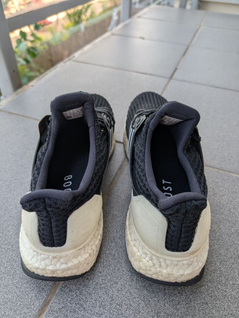 Buty Adidas Ultra Boost 4.0 Show Your Stripes Black [AQ007l62] 45 1/3