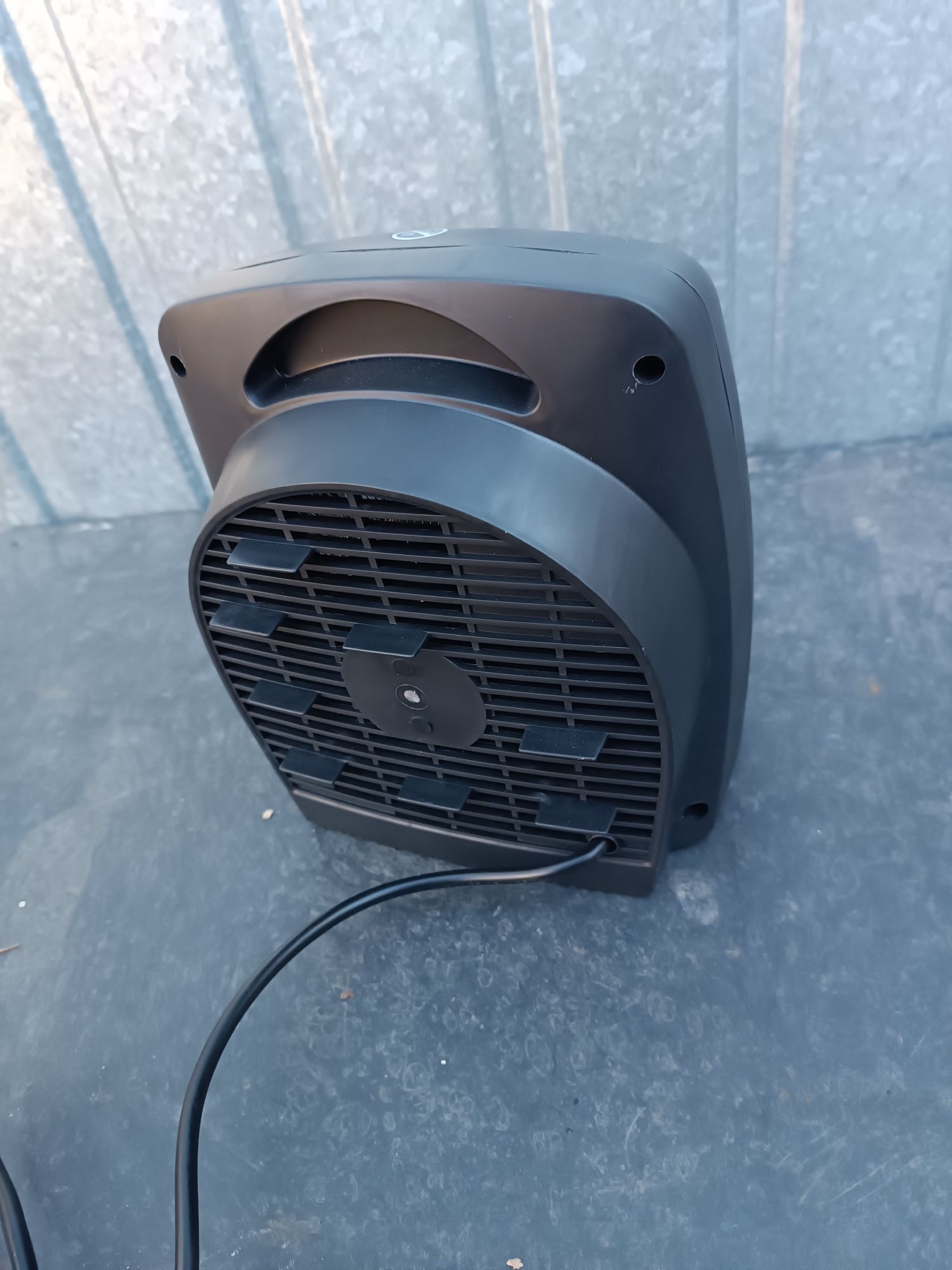 Kompaktowy termowentylator Bestron AFH211B