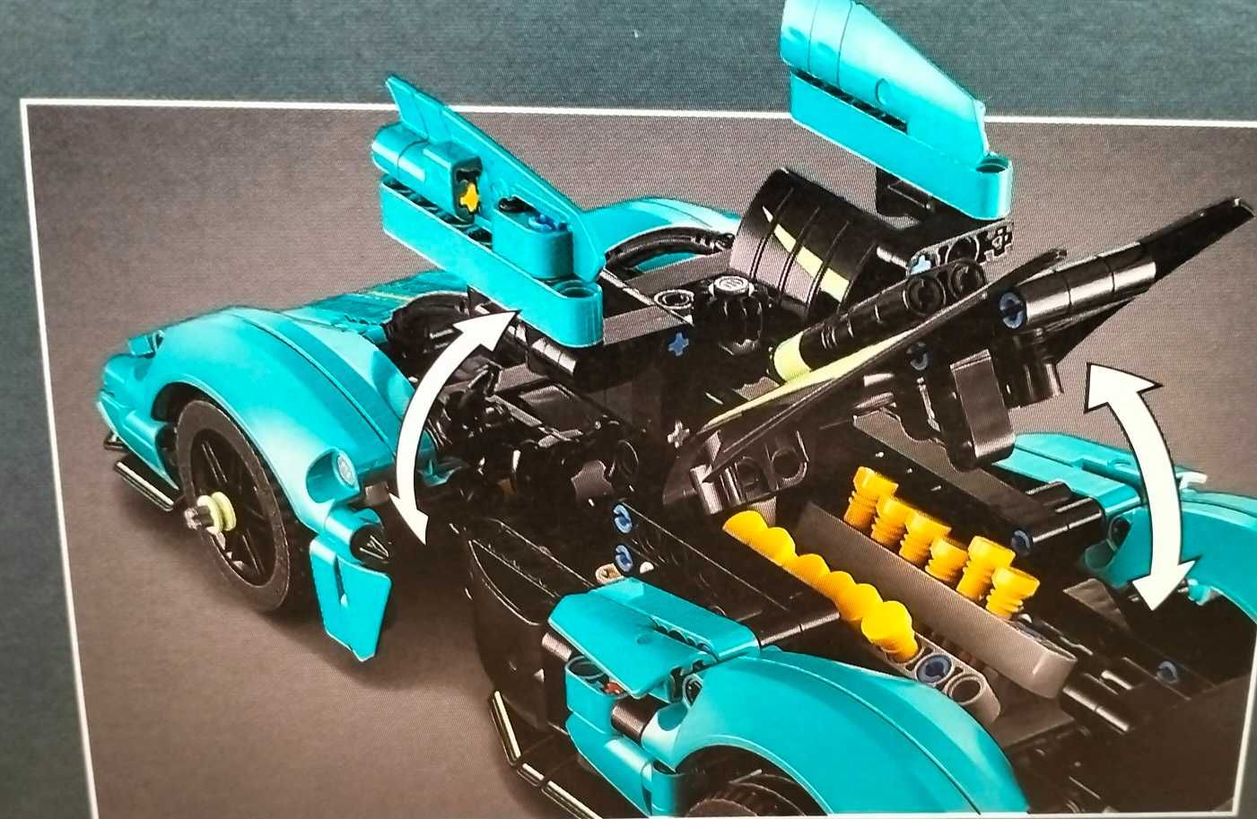LEGO Technic 42208 Technika 42208 Aston Martin Valkyrie