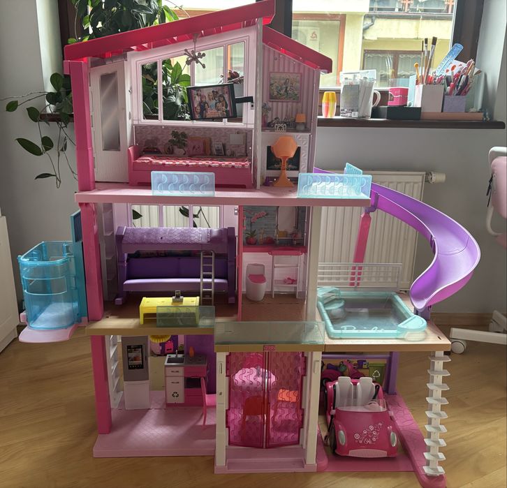 Domek dla Barbie Dreamhouse, kabriolet gratis