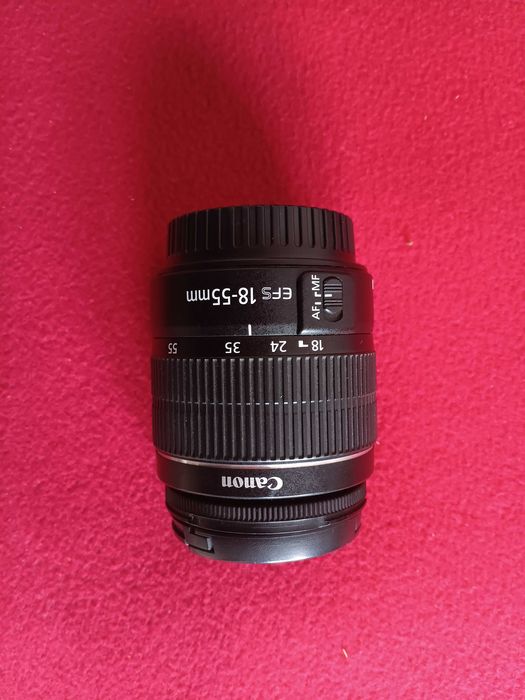 Canon EOS 100D - Perfeita para iniciantes e viagens