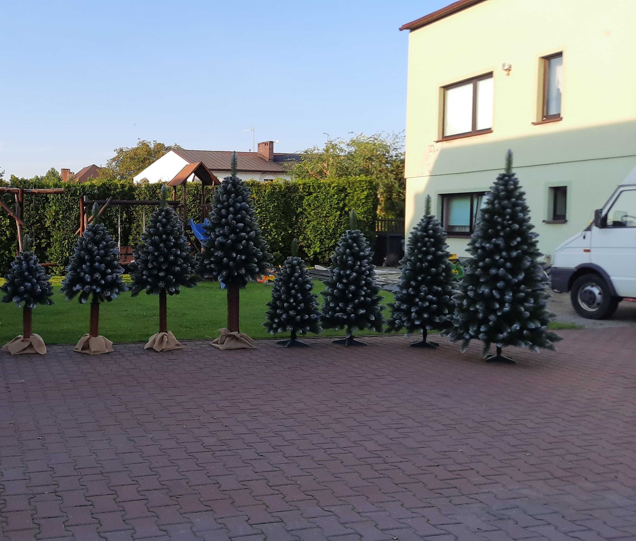 Choinka Sztuczna na pniu 60cm-mała-na komodę-Ośnieżona Producent