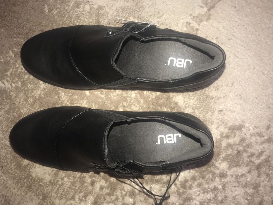 Туфельки на ніжку 24-24,5см.