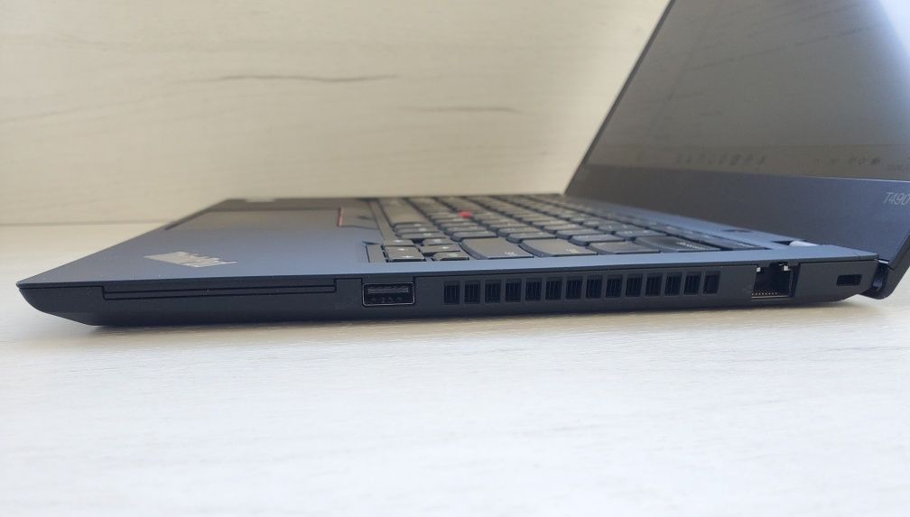 Lenovo ThinkPad T490 8/256 M.2 NVMe Windows 11 FullHD IPS i5-8365U
