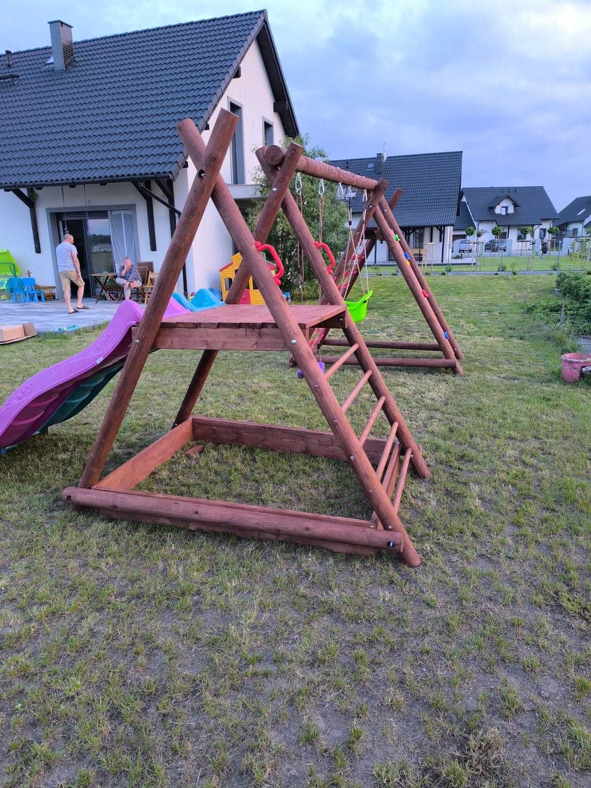 Huśtawka ze zjeżdżalnia, plac zabaw , wspinaczka dla dzieci