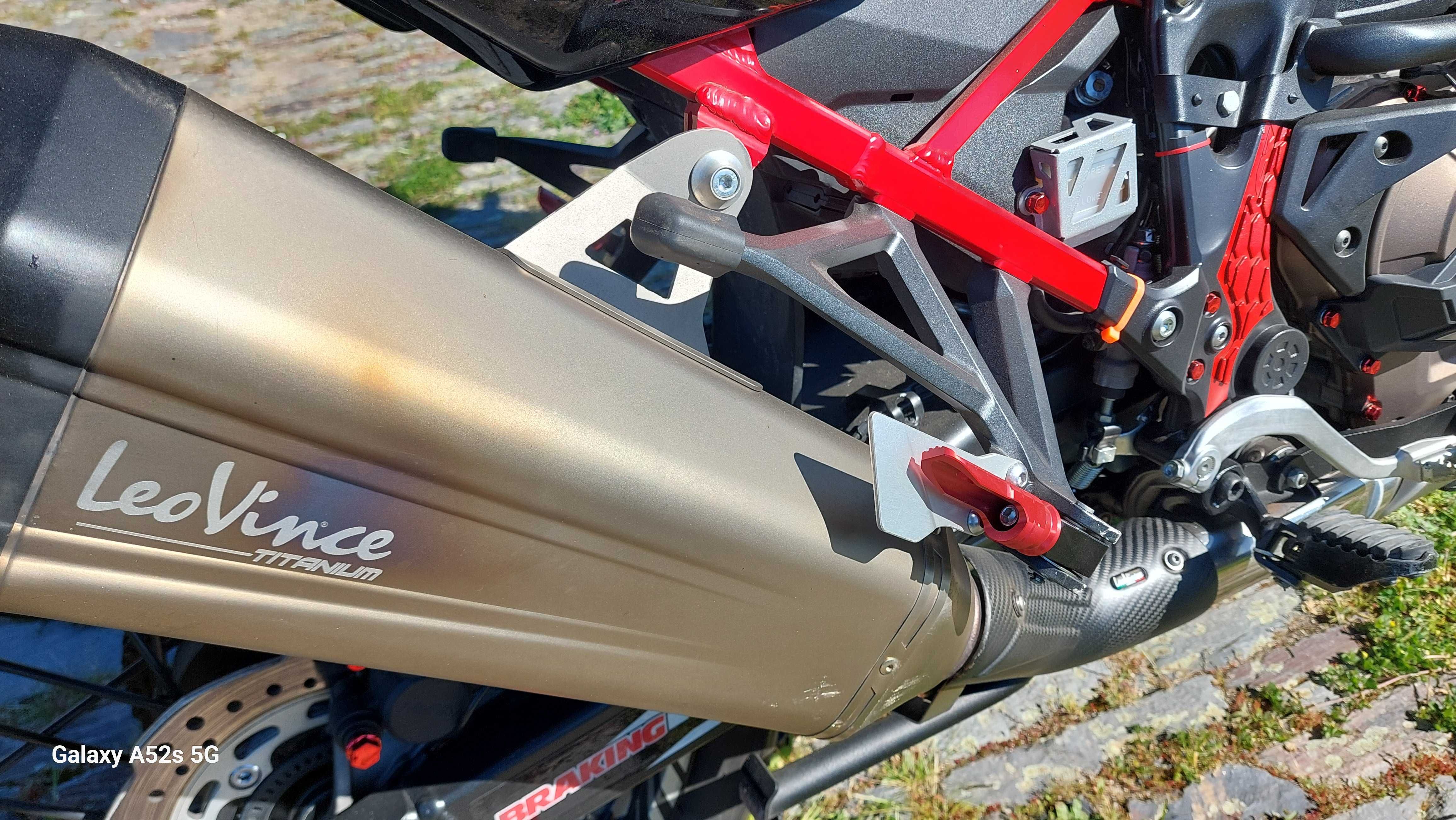 Africa Twin 1100 (irrepreensível)