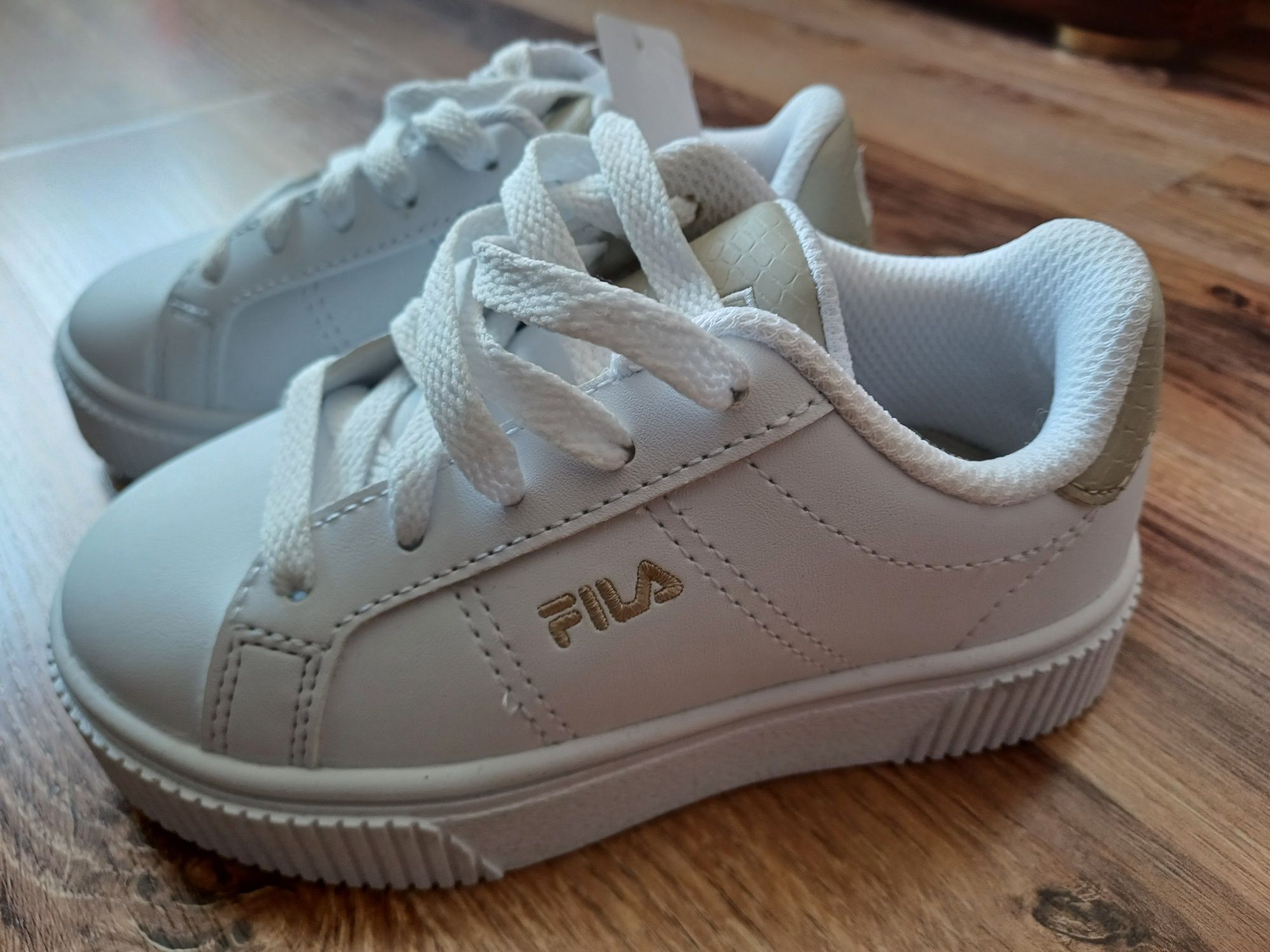 Nowe białe adidasy buty FILA 26