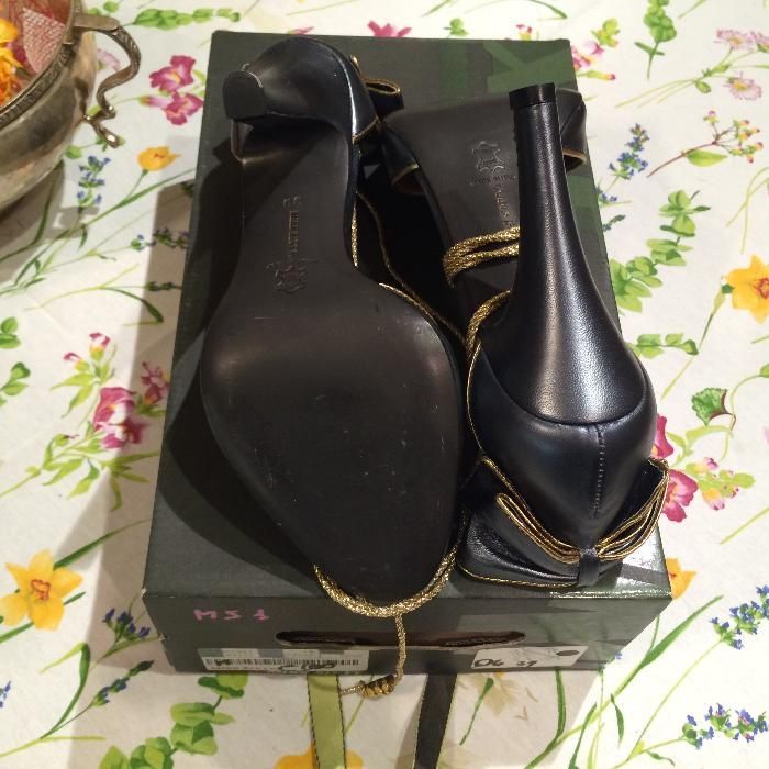 Туфли босоножки кожанные MISS SIXTY. Производство Италия