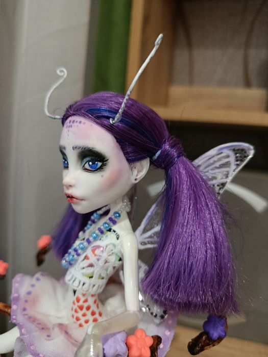 Лялька на базі Monster High Operetta