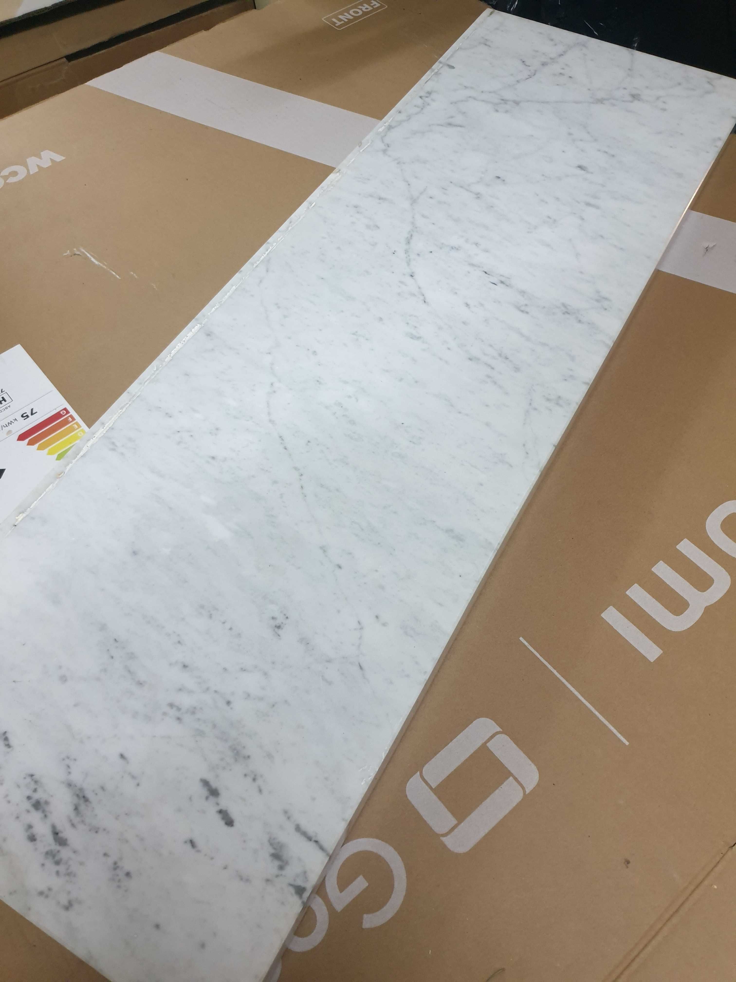 Parapet marmurowy 92cm marmur matmurowy bialy jasny szary mazany