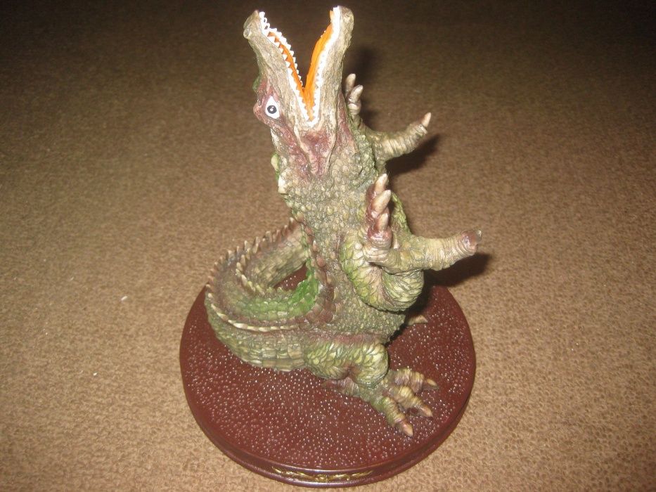 Artigo de Decoração de um Crocodilo/Impecável!