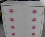 Cómoda e cama da mesma colecção