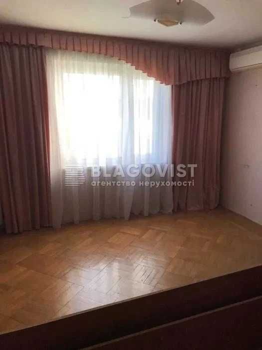 Продаж 3кім. просторої квартири на Троещині