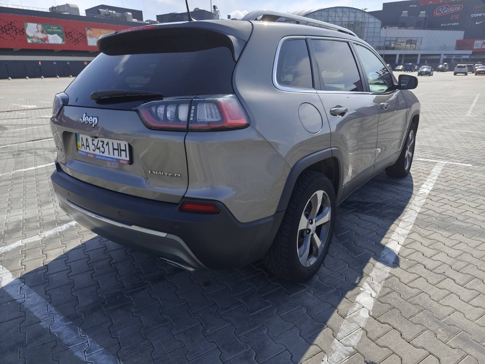 Jeep Cherokee 3,2 Limited газ/бензин 2019