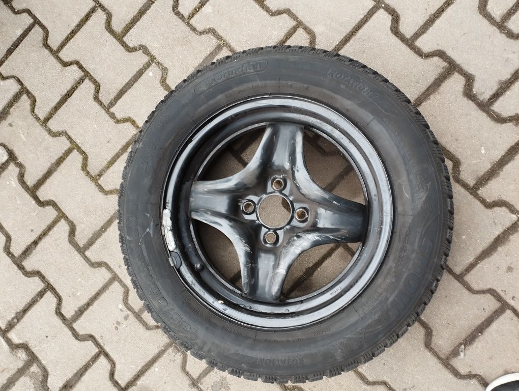 Koła Dacia Sandero 3, R15 185/65, 4x100, ET40, 3 oryginalne kołpaki