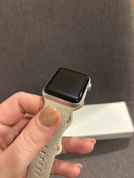 Apple Watch Series 3 (GPS) 42mm Silver Aluminium