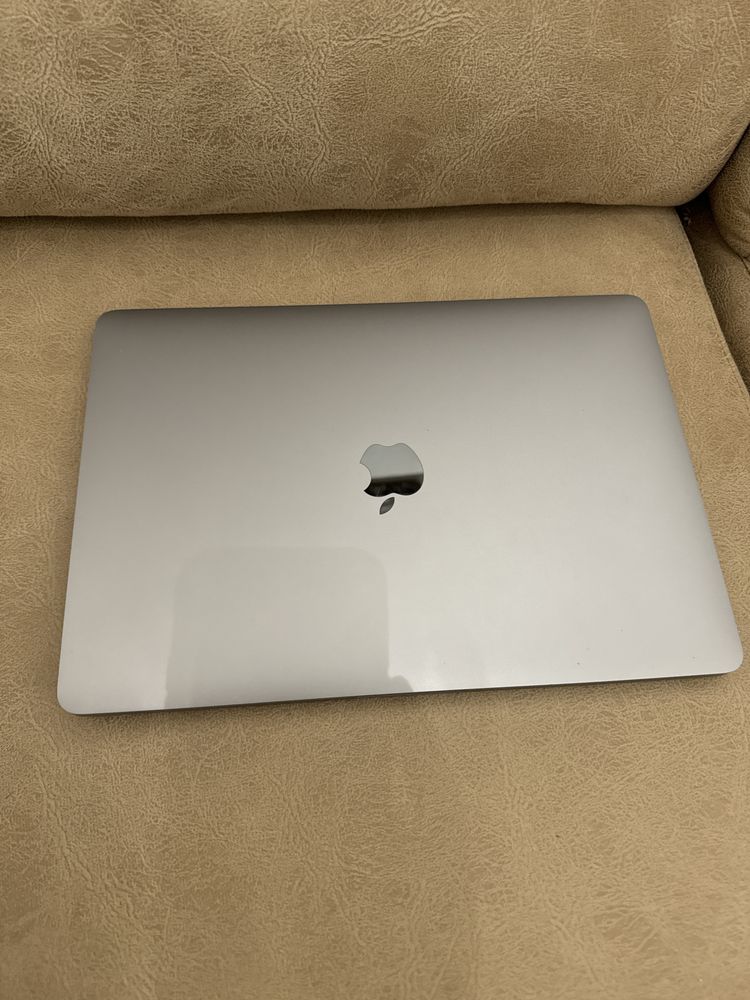 Macbook Pro M1 2020 Touchbar 8gb 256gb ssd impecavel c/caixa original