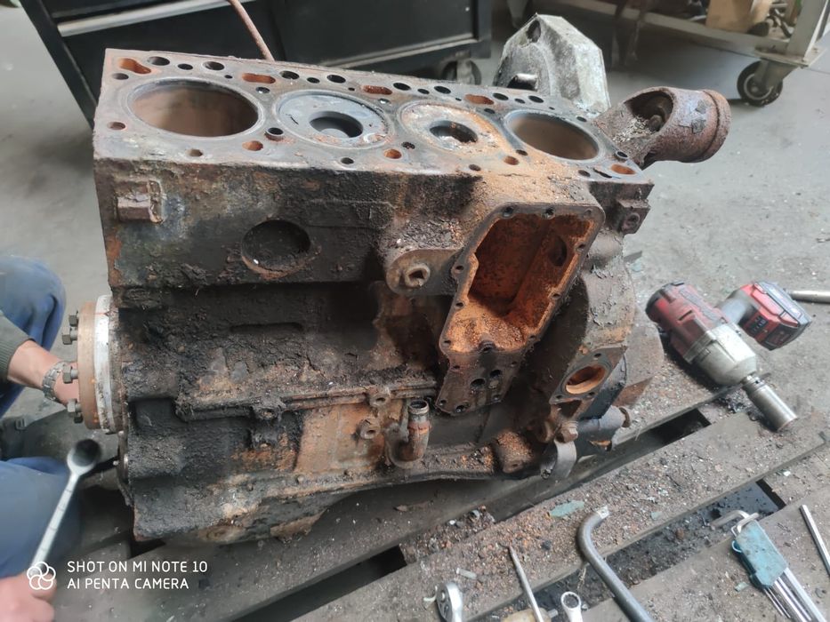 Blok silnika Cumins B4TA 390 Case 580 SLE / itp