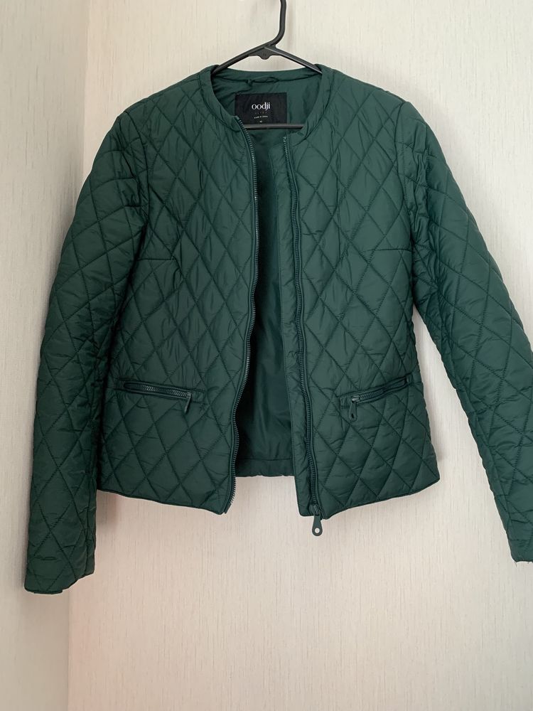 Куртка стьобана , куртка зелена легенька