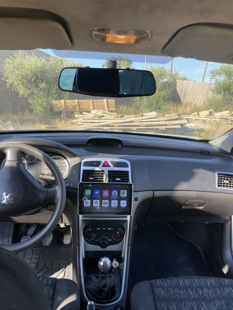 Peugeot 307 1.4 Hdi  a Gasóleo – 3 Portas – 2002