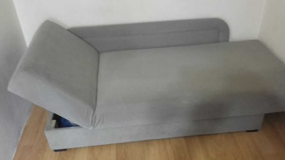 Sofa rozkładana oraz tapczanik