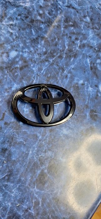 Значок Toyota в руль.Camry 40.50.55.70 Rav4Есть на решётку дистроник