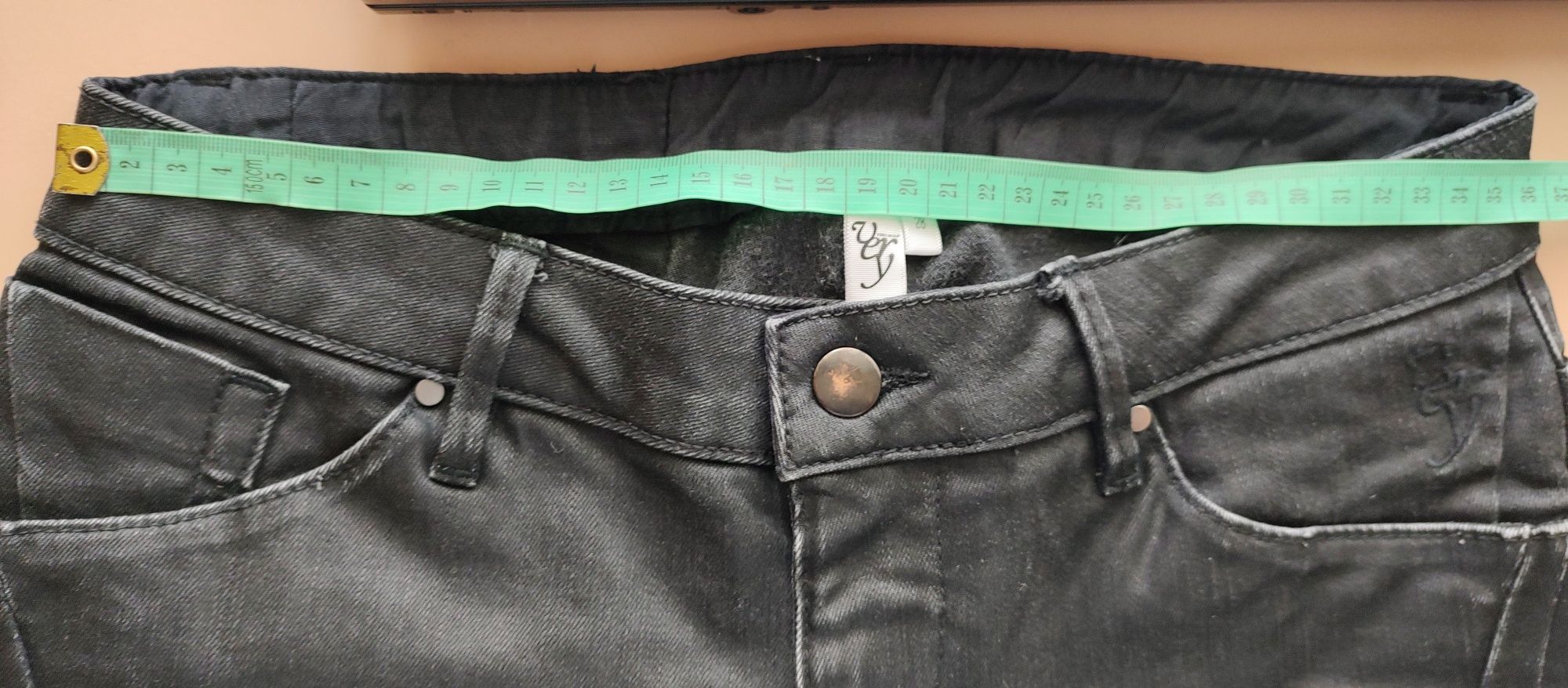 Spodnie dżinsy czarne, M, biodra 86 cm