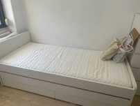 Cama com colchao + secretaria