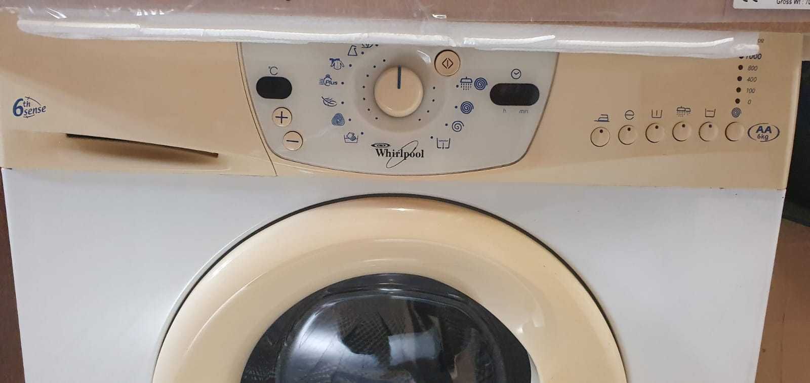 Máquina lavar roupa whirlpool avariada