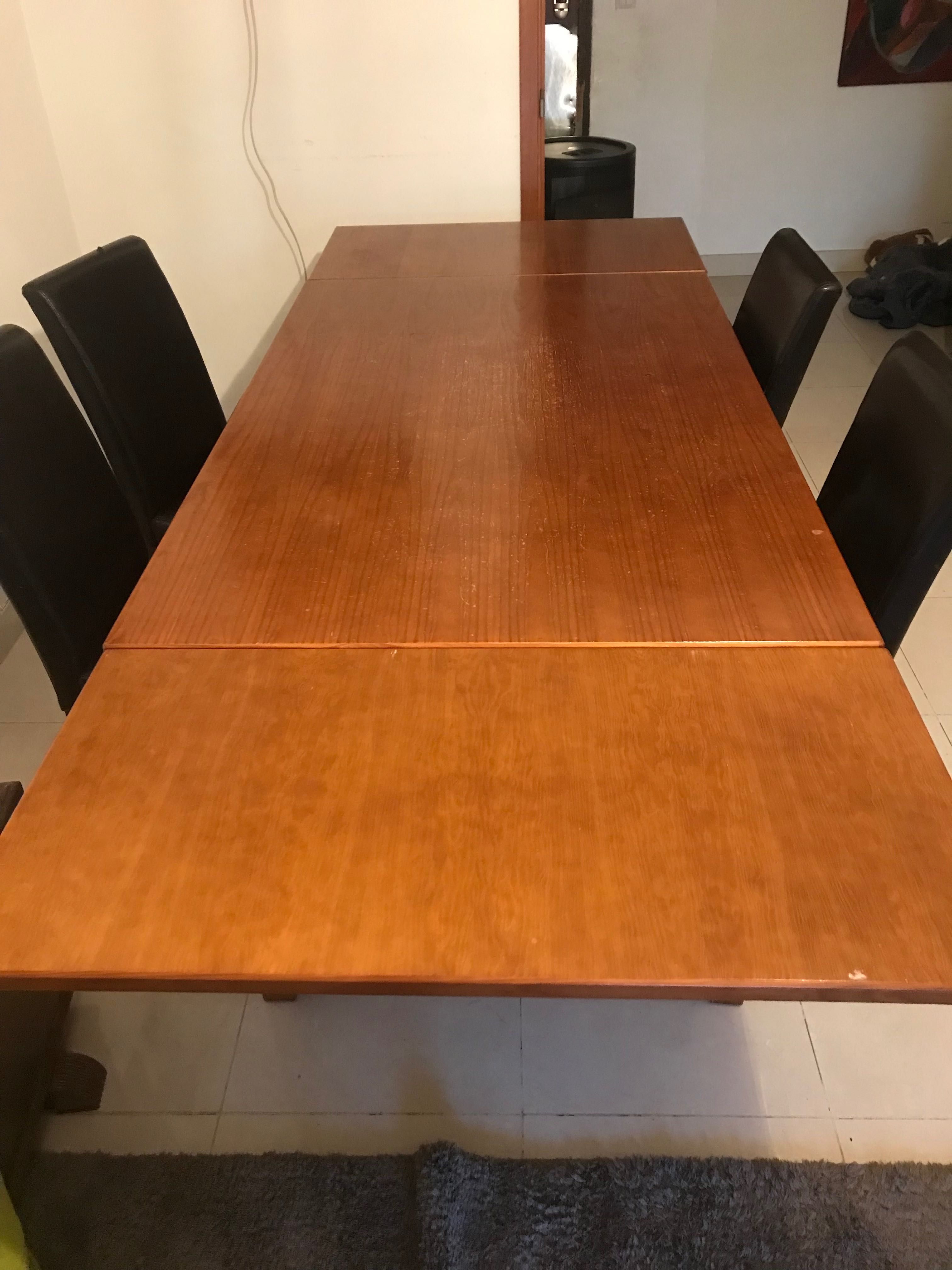 Vende se Mesa de sala de jantar + 4 cadeiras