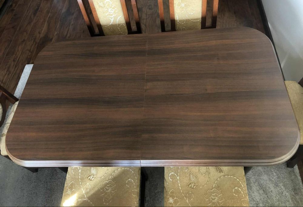 Rozkładany stół + 6 krzeseł