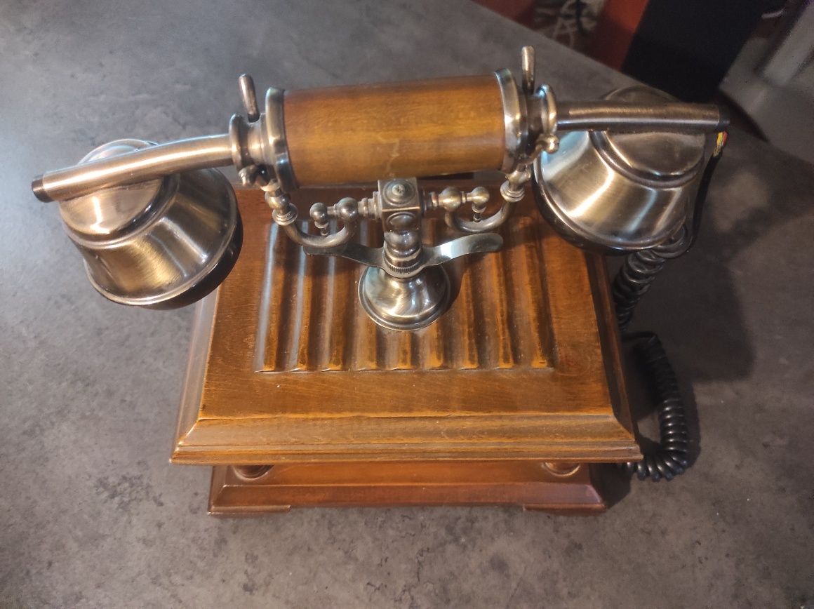 Телефон ретро дерев'яний кнопочний під старину антиквариат гарний стан