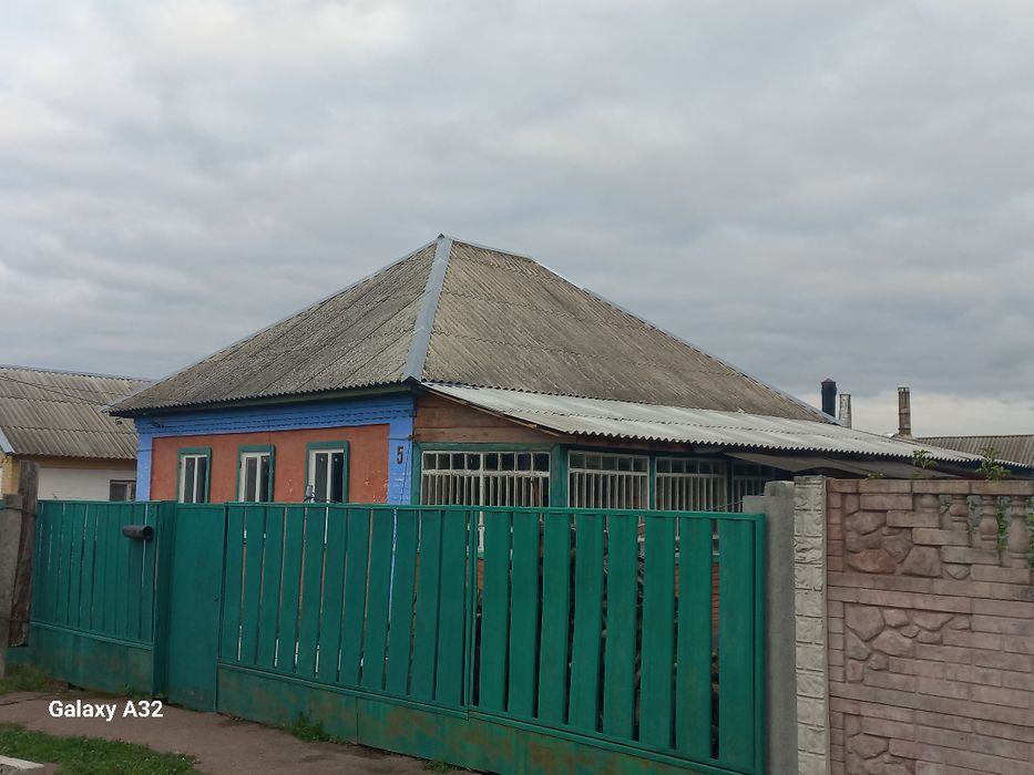 Продаю добротний будинок
