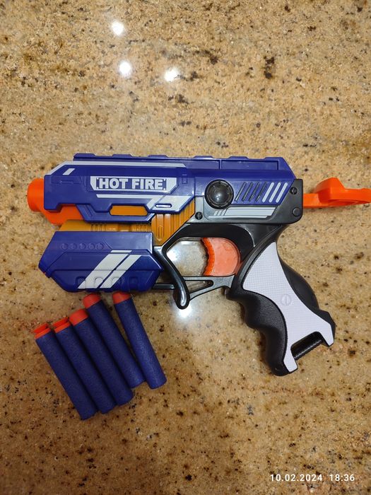 пістолет Zecong Toys  стріляє м'якими кулями