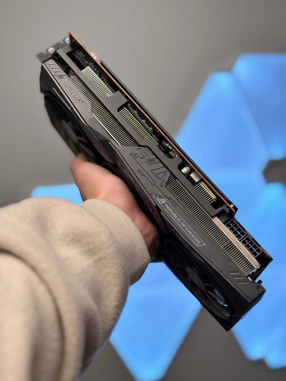Відеокарта ТОП Asus ROG Strix RX 5700XT 8GB GDDR6 256bit KLAVAcomp