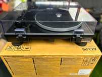 Gramofon Audio-Technica AT-LP5 + Ortofon 2M Blue