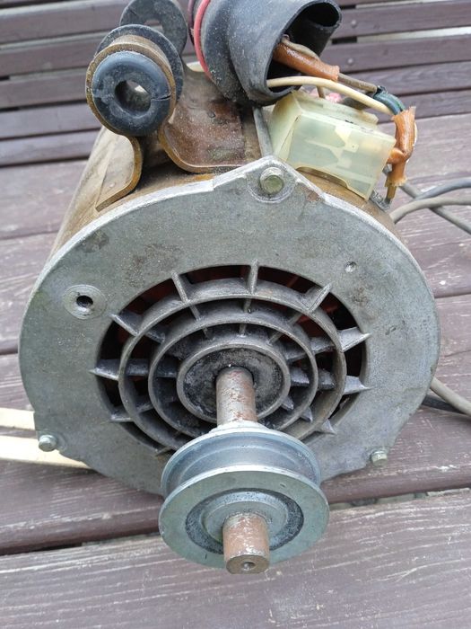 Silnik elektryczny 220