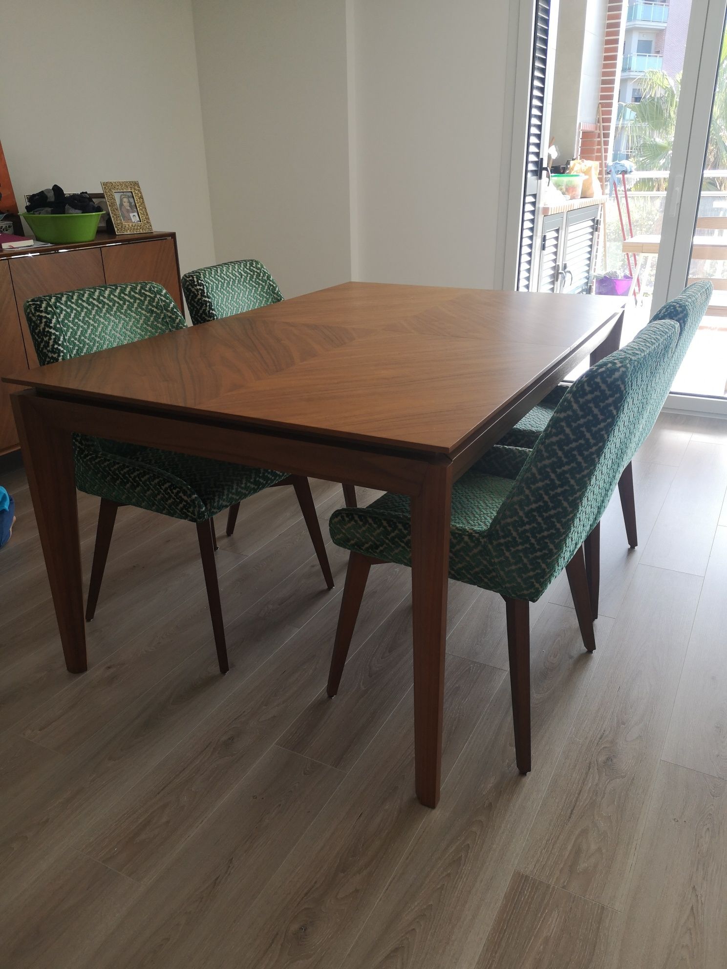 Mesa de jantar Nogueira