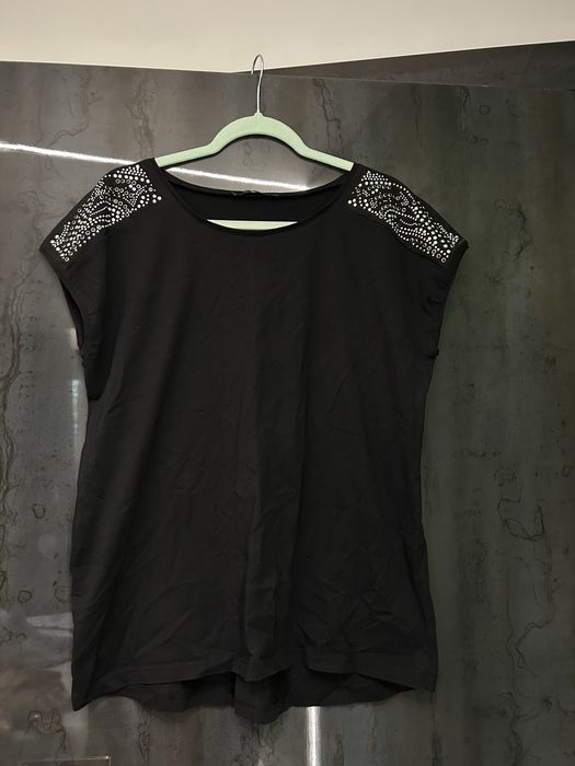 Czarny t-shirt damski