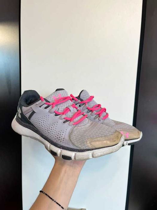 buty sportowe sneakersy do biegania na siłownie damski 38 under armour