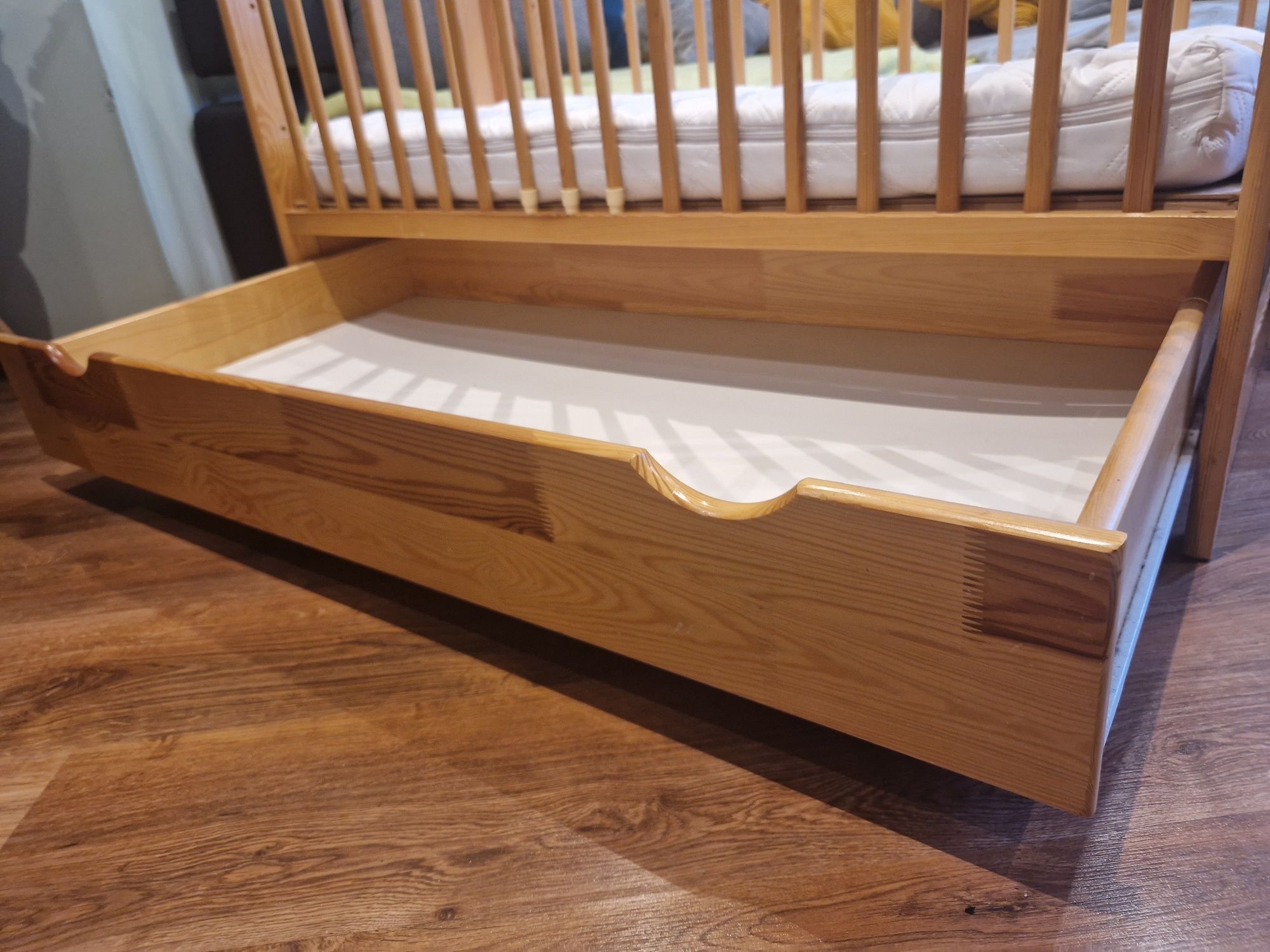Łóżeczko dziecięce drewniane+szufladą