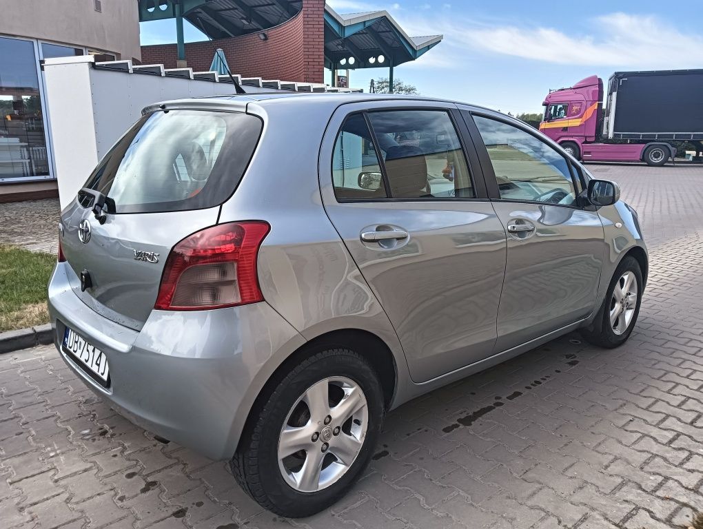 Toyota Yaris 1.4 d4d 2006r oszczędna 5 drzwi klima