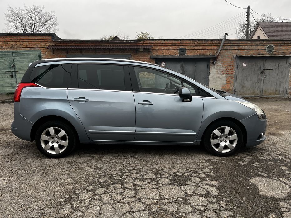 Продам хороше сімейне авто