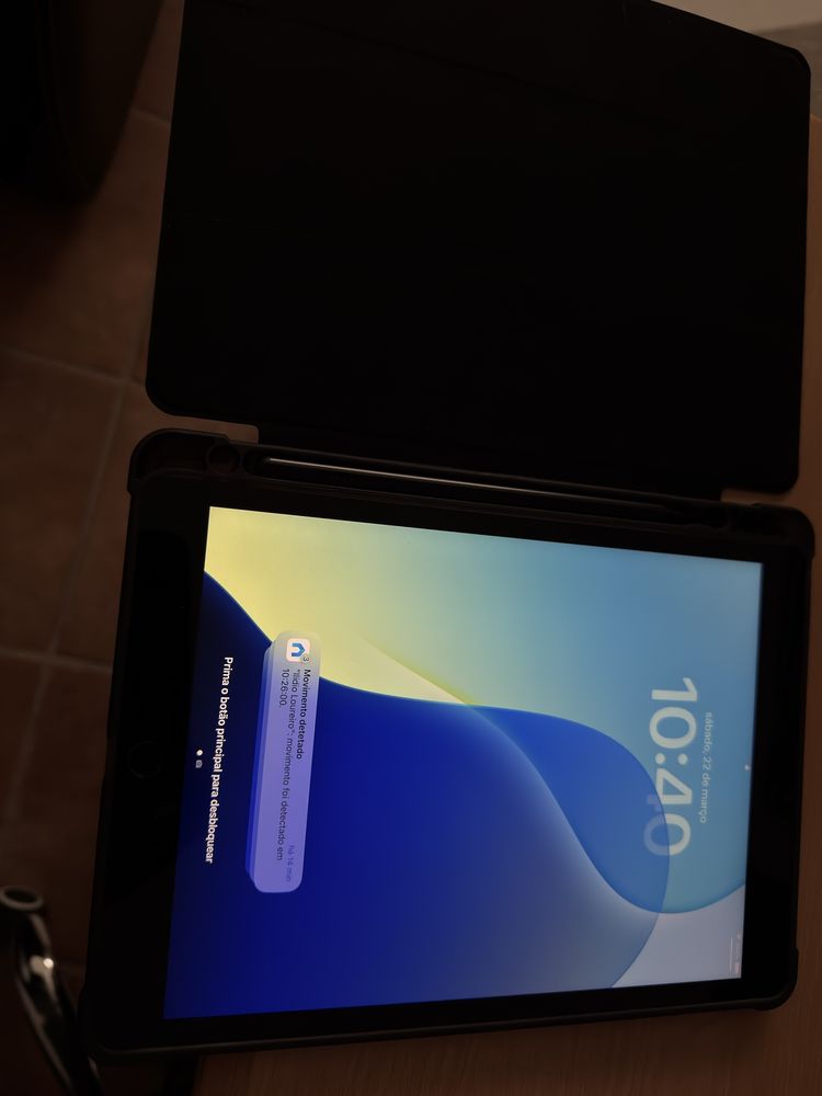 iPad (9th Generation) A2604 64 GB, Wi-Fi + 4G, 10.2 i