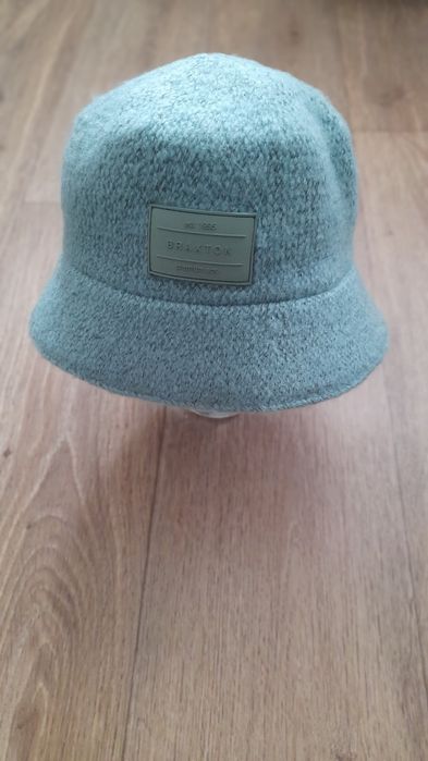 Пролам женскую панаму .