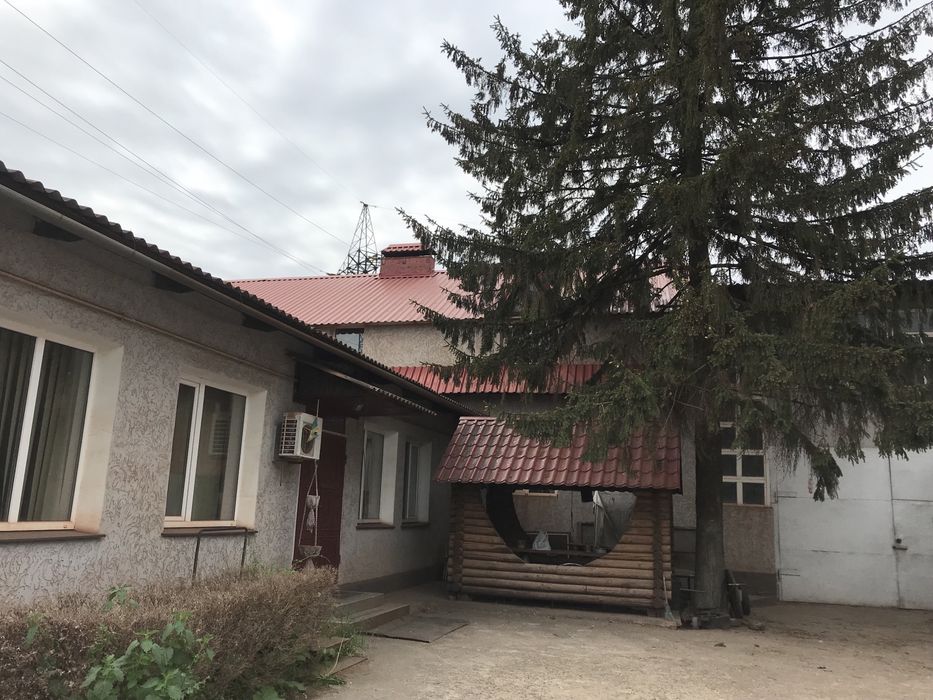 Продается дом с  ограждённой территорией на ул.Гетманская 73