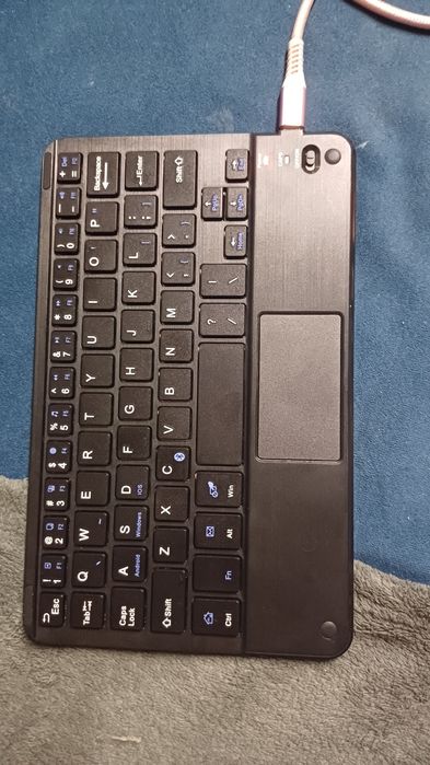 Klawiatura bluetooth