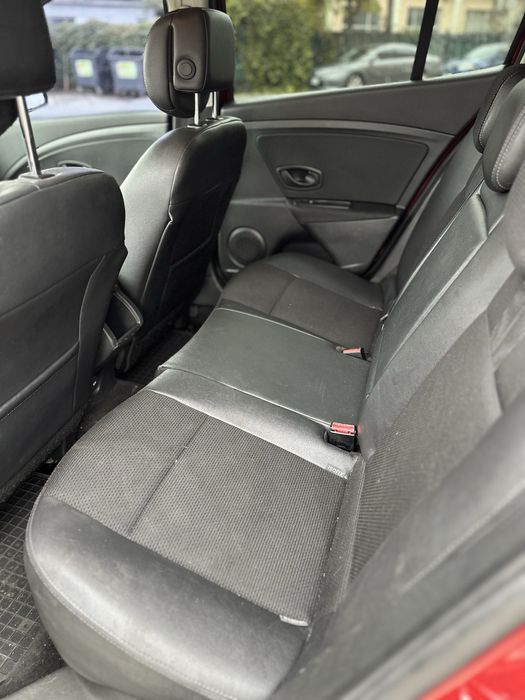 Авто машина Renault megane 1.5 дизель мехінка