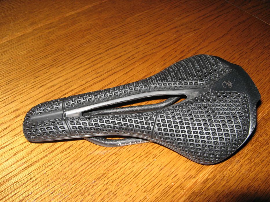 Siodełko carbon karbon